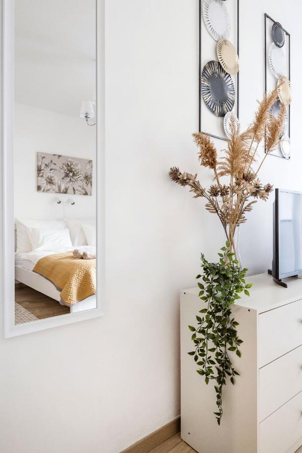 Stylish And Cozy Studio In The Heart Of The City Apartment Budapest Exterior photo