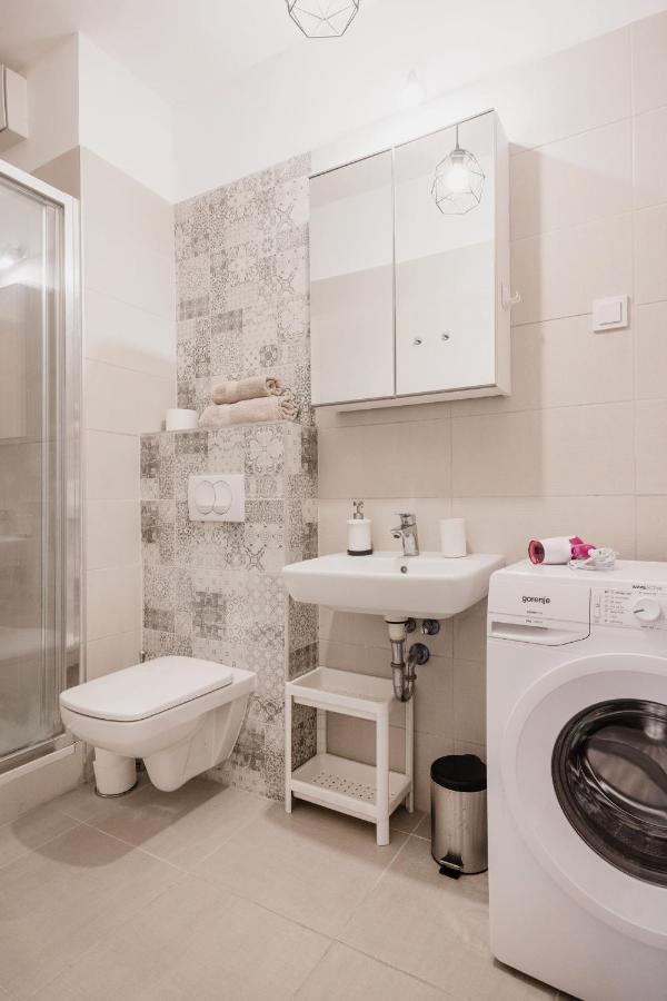 Stylish And Cozy Studio In The Heart Of The City Apartment Budapest Exterior photo